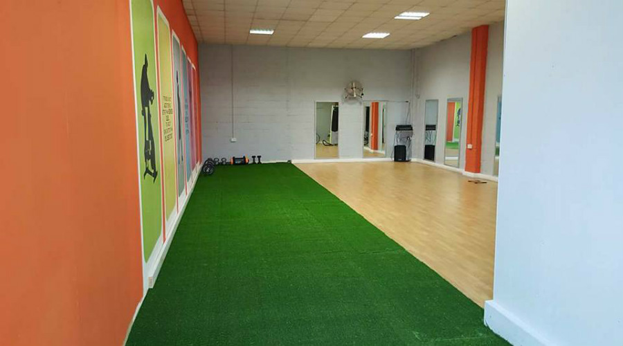 artificial-grass-for-gym-hall-900