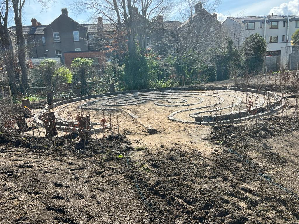 Constrcution of benches 4