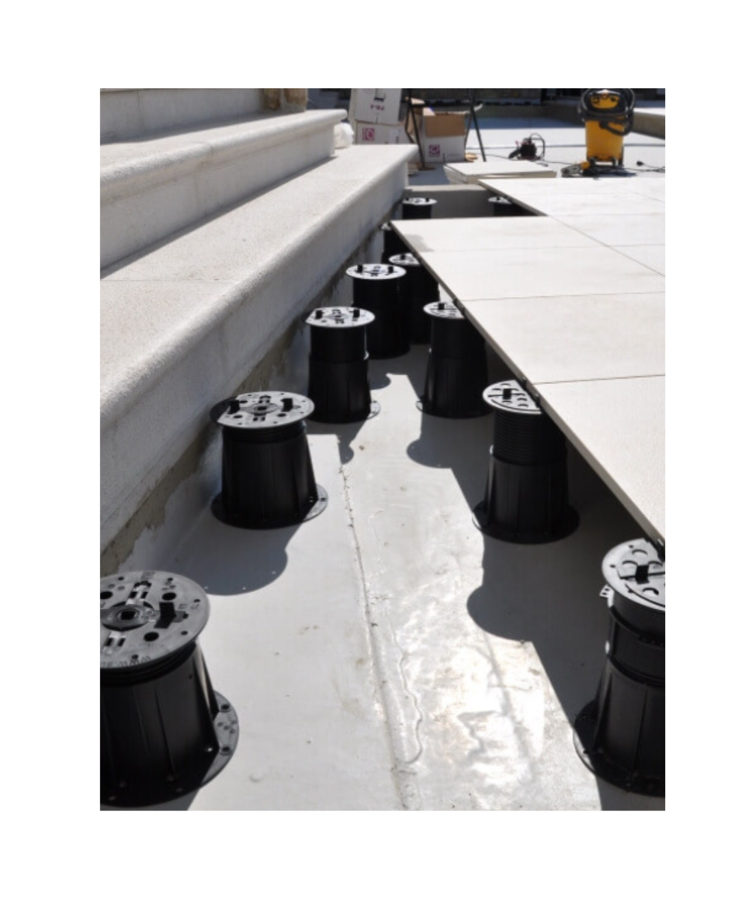 Buzon Pedestals image 1