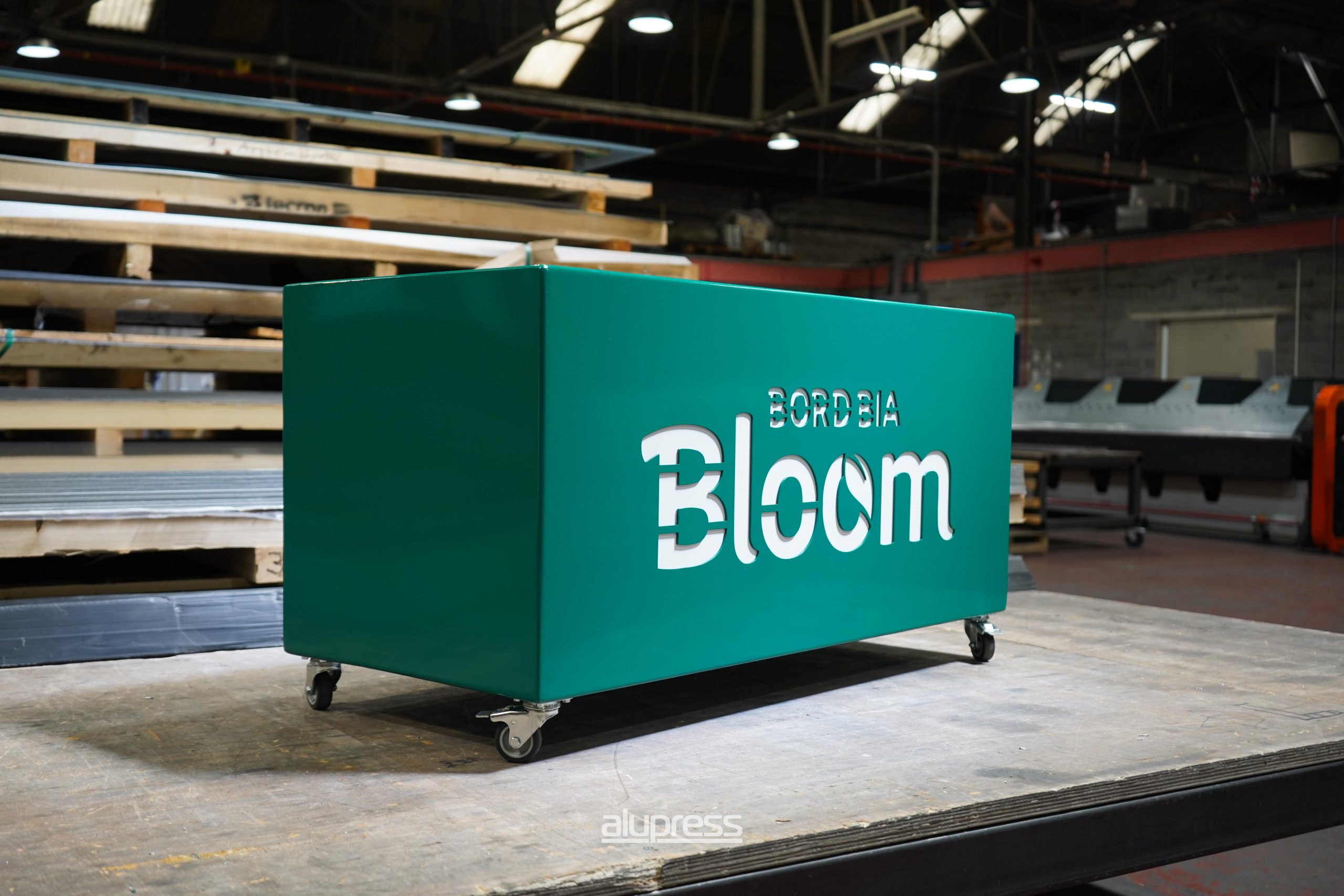 aluminium-alupress-planter-3